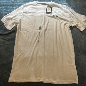 NWT White Under Armour Tee Sz Medium